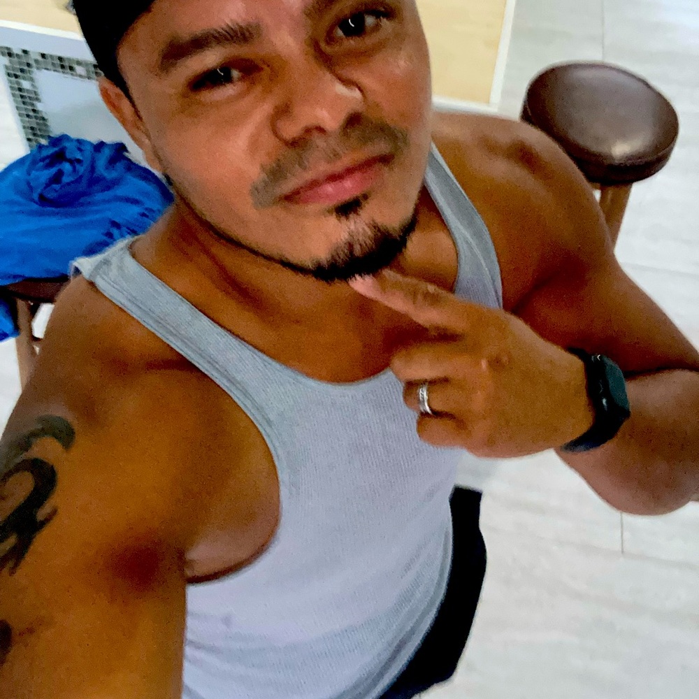 Meet your Posher, Carlos s